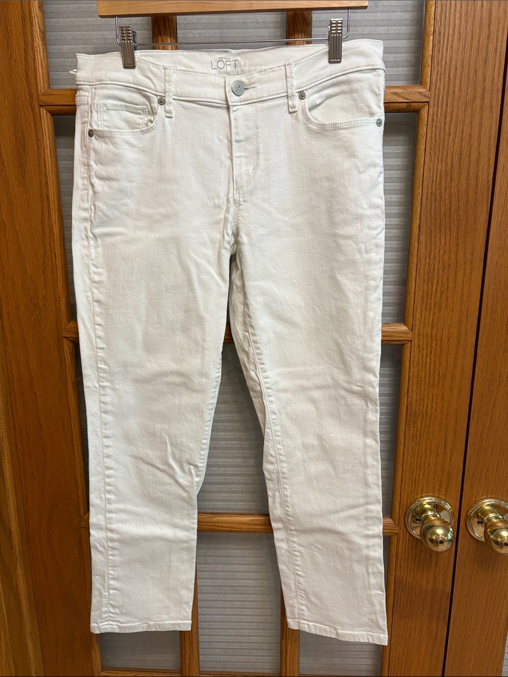 EUC LOFT White Cropped Stretch Jeans